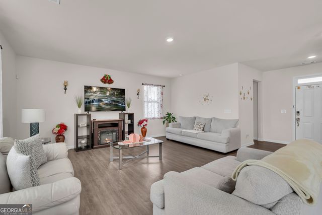 135 Starbuck Parkway, Pendergrass, GA 30567