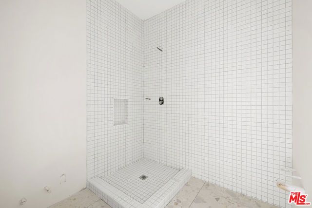 5636 Lindley Avenue, Encino (los Angeles), CA 91316