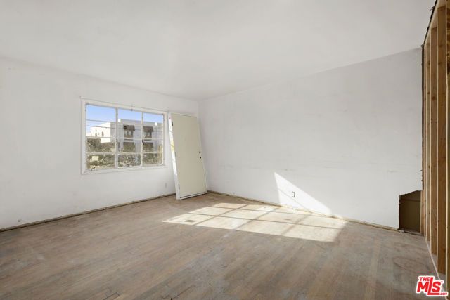 5636 Lindley Avenue, Encino (los Angeles), CA 91316