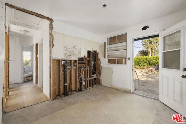 5636 Lindley Avenue, Encino (los Angeles), CA 91316