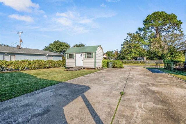 111 Irvin Street, Lake Charles, LA 70605