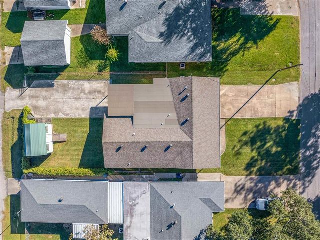 111 Irvin Street, Lake Charles, LA 70605