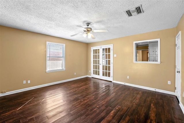 111 Irvin Street, Lake Charles, LA 70605