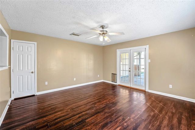 111 Irvin Street, Lake Charles, LA 70605