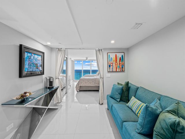 3505 S Ocean Boulevard 10n, Highland Beach, FL 33487