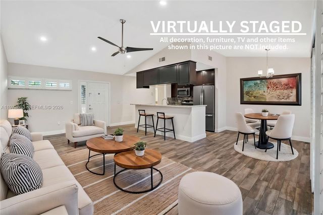 349 NW 94th Terrace, Plantation, FL 33324