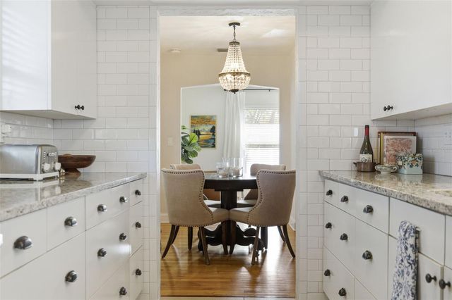 447 28TH AVENUE N, St Petersburg, FL 33704