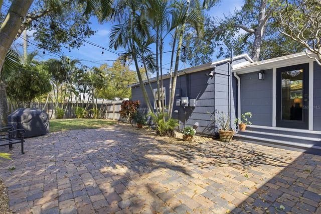 447 28TH AVENUE N, St Petersburg, FL 33704