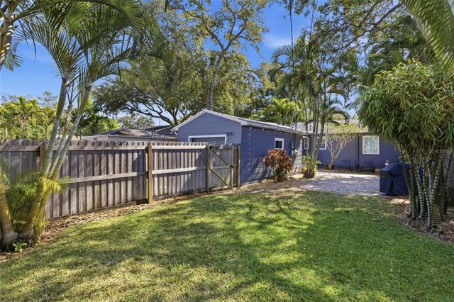 447 28TH AVENUE N, St Petersburg, FL 33704