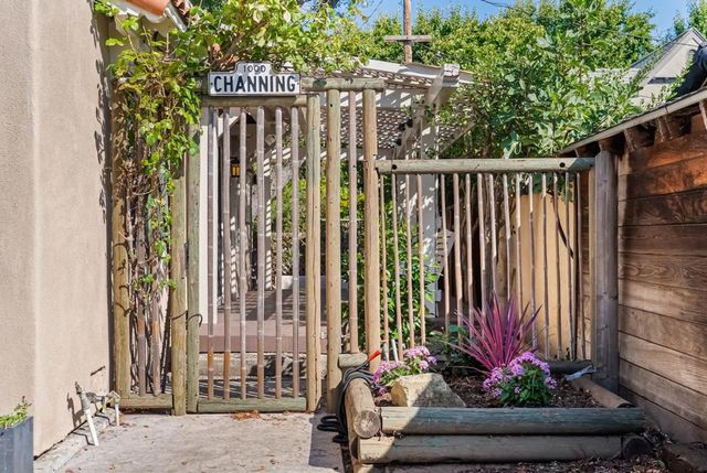 961 Channing Avenue, Palo Alto, CA 94301