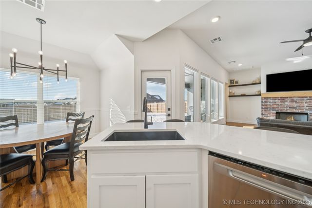 27712 E 107th Street S, Coweta, OK 74429