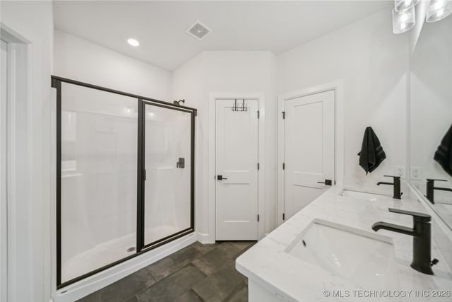 27712 E 107th Street S, Coweta, OK 74429