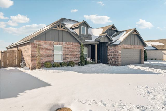 27712 E 107th Street S, Coweta, OK 74429