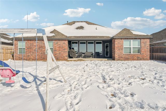 27712 E 107th Street S, Coweta, OK 74429