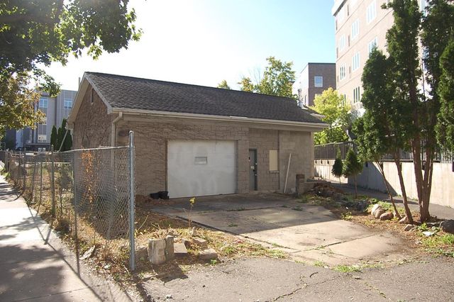 2530 Essex Street SE, Minneapolis, MN 55414