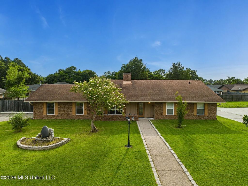 11513 Carondelet Street, Gulfport, MS 39503