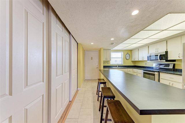 3983 MACEACHEN BOULEVARD 434, Sarasota, FL 34233