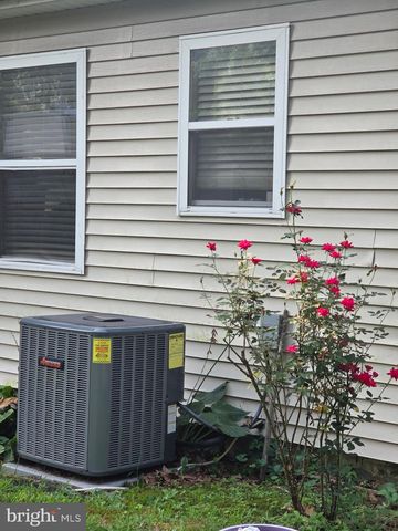 719 NUTMEG ST., Browns Mills, NJ 08015