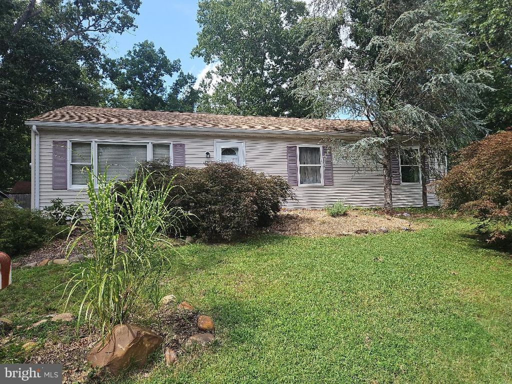 719 NUTMEG ST., Browns Mills, NJ 08015