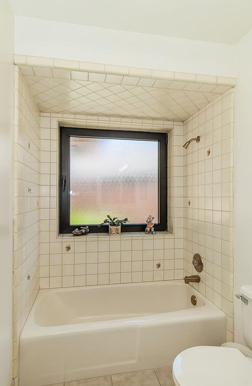 Image 28 of property listing at 7355 N Pacific Avenue, Fresno, CA 93711