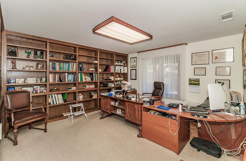 Image 31 of property listing at 7355 N Pacific Avenue, Fresno, CA 93711