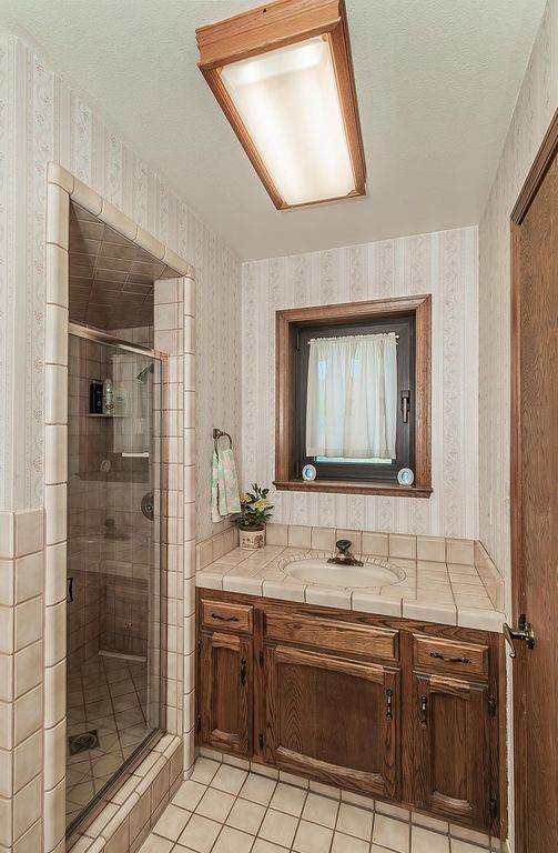 Image 36 of property listing at 7355 N Pacific Avenue, Fresno, CA 93711