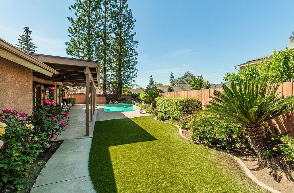 Image 45 of property listing at 7355 N Pacific Avenue, Fresno, CA 93711