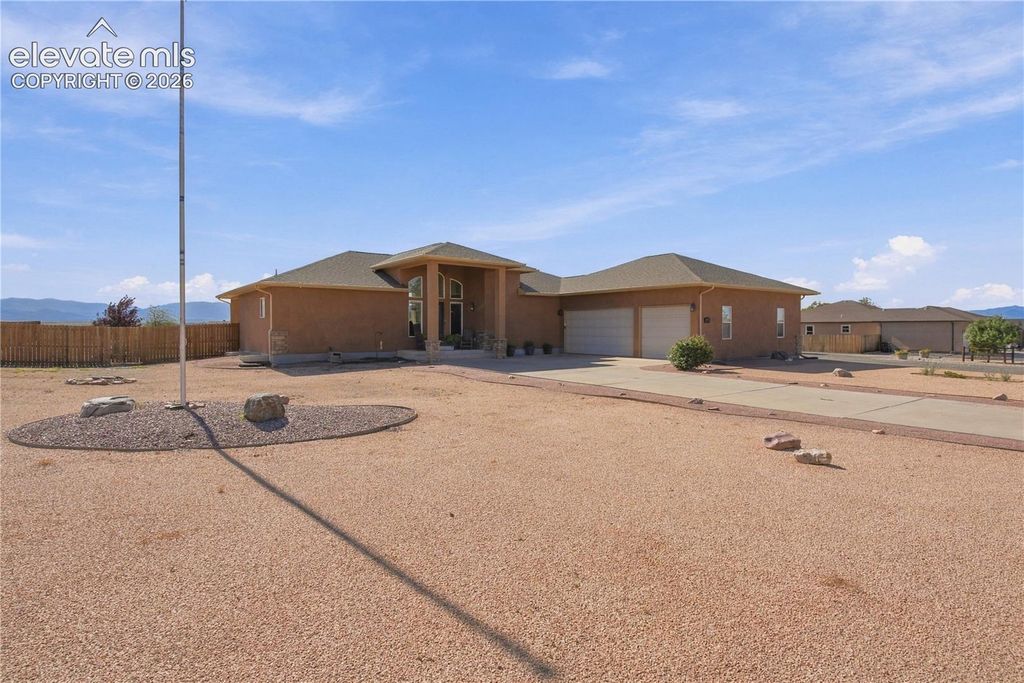 877 S Avenida Del Oro NA, Pueblo West, CO 81007