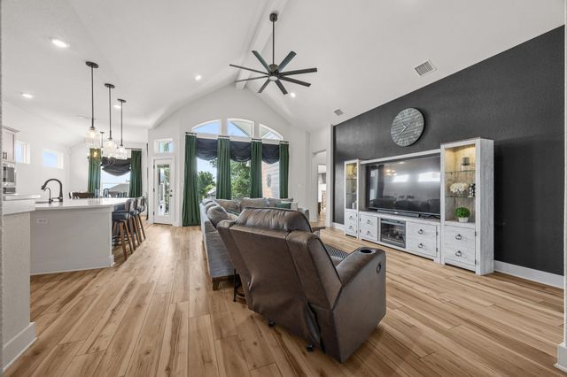 68 Rancho TRL, Georgetown, TX 78628
