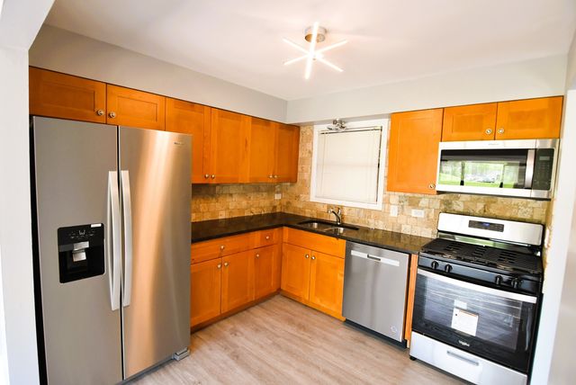 1305 Bamburg Court C, Hanover Park, IL 60133