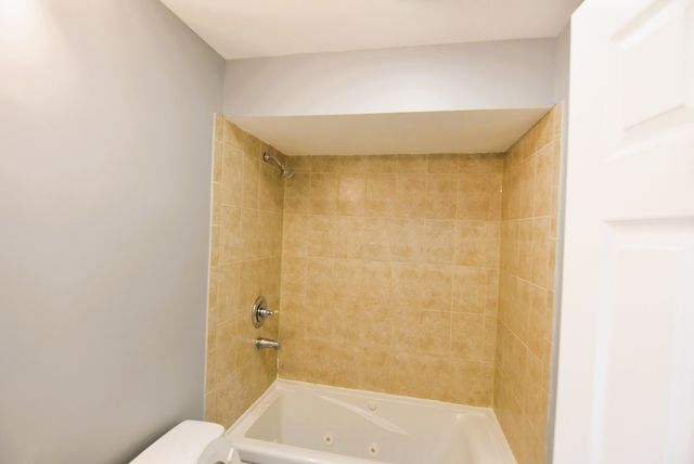 1305 Bamburg Court C, Hanover Park, IL 60133