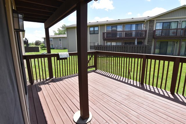 1305 Bamburg Court C, Hanover Park, IL 60133