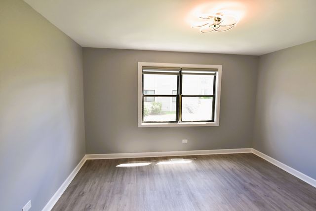1305 Bamburg Court C, Hanover Park, IL 60133