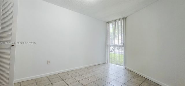 7035 NW 186th St D110, Hialeah, FL 33015