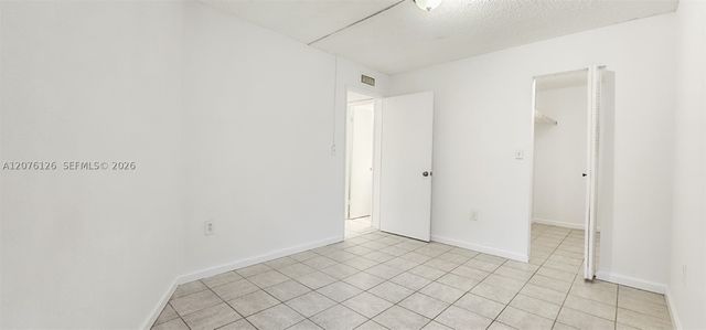 7035 NW 186th St D110, Hialeah, FL 33015