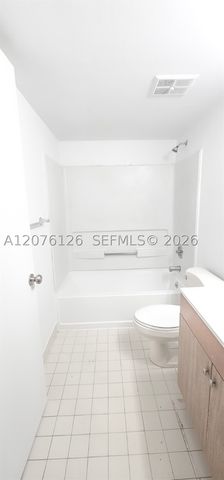 7035 NW 186th St D110, Hialeah, FL 33015