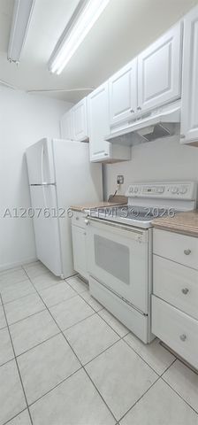 7035 NW 186th St D110, Hialeah, FL 33015