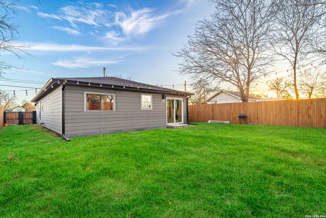 111 ARDMORE ST, San Antonio, TX 78237