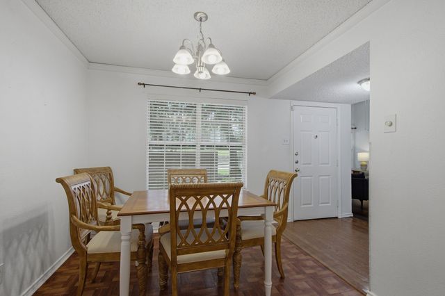 840 Creekside Drive, Lewisville, TX 75067