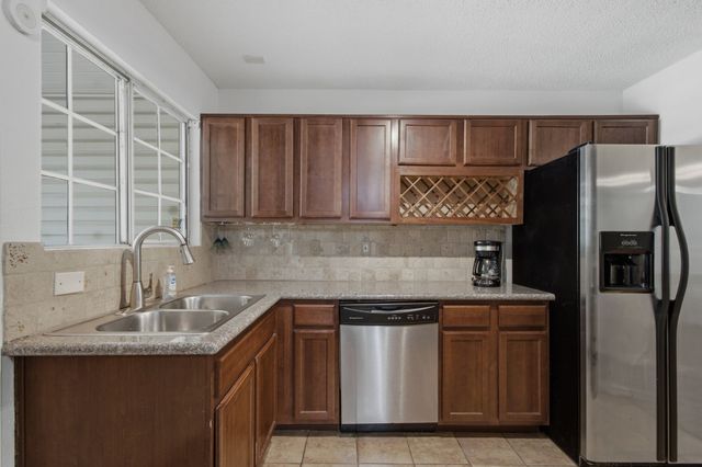 840 Creekside Drive, Lewisville, TX 75067