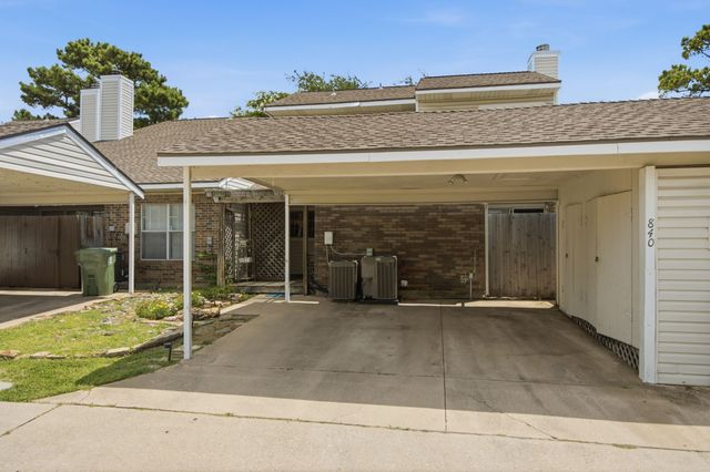 840 Creekside Drive, Lewisville, TX 75067