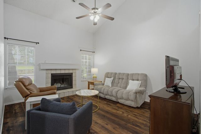 840 Creekside Drive, Lewisville, TX 75067