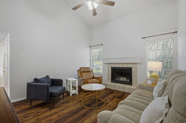 840 Creekside Drive, Lewisville, TX 75067