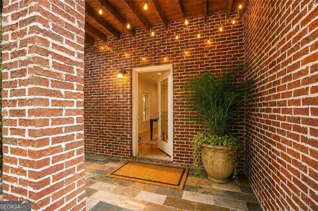 7255 Village Creek Trace, Atlanta, GA 30328