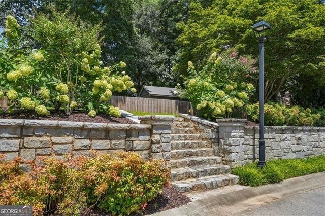 7255 Village Creek Trace, Atlanta, GA 30328