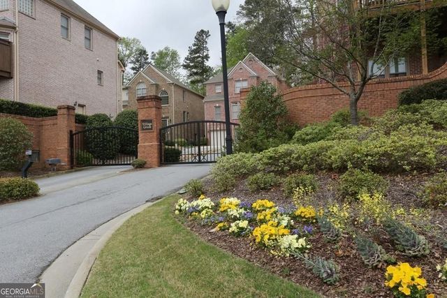 7255 Village Creek Trace, Atlanta, GA 30328