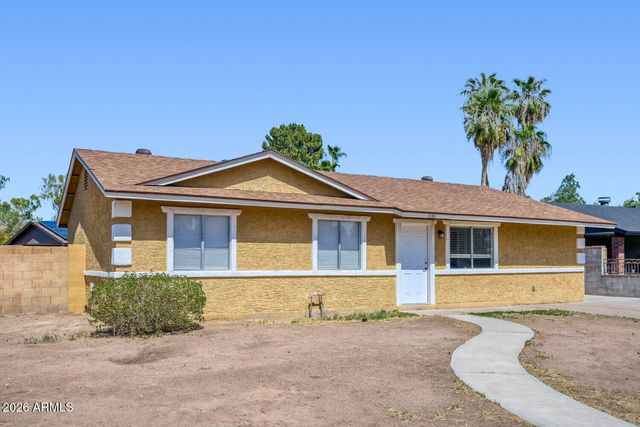 1339 N HILLCREST Circle, Mesa, AZ 85201