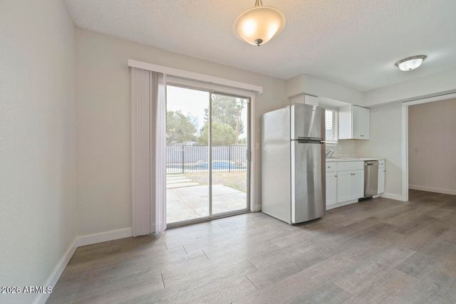 1339 N HILLCREST Circle, Mesa, AZ 85201