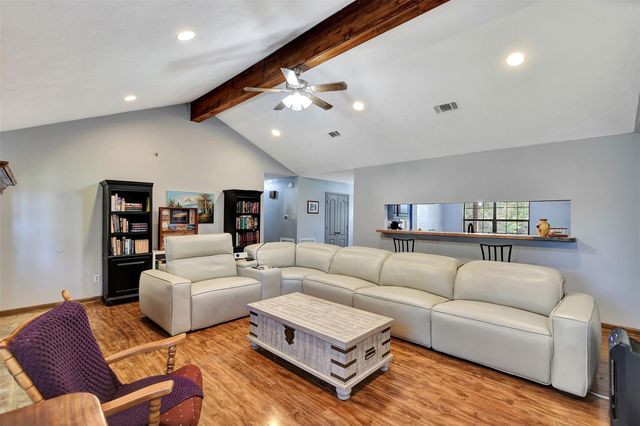 9634 Highway 21 W, North Zulch, TX 77872