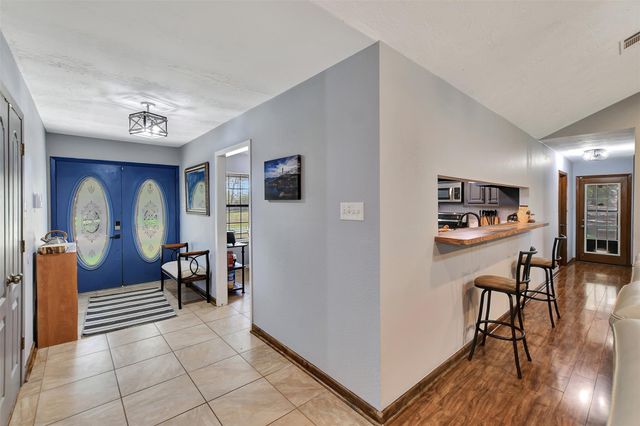 9634 Highway 21 W, North Zulch, TX 77872